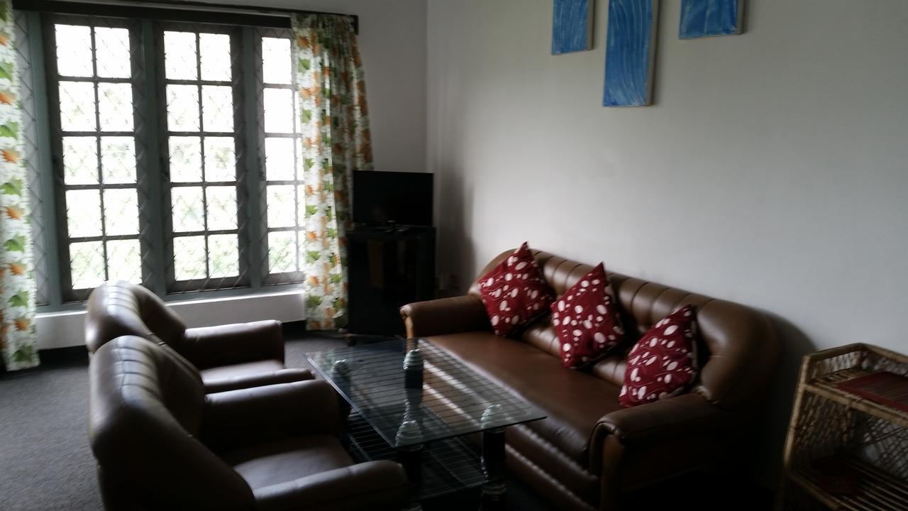 נוארה אליה Lake Crown Holiday Home מראה חיצוני תמונה
